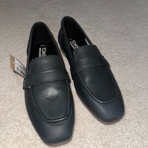 NWT! TOMS Women's Black Loafers